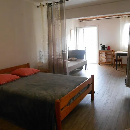 La Riviere Apartment
